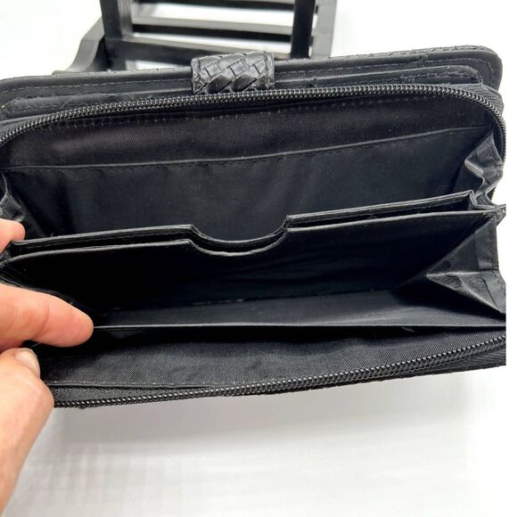 Zip Wallet Wristlet Black Woven Leather Checkbook Multiple Pockets and Slots - Picture 4 of 8